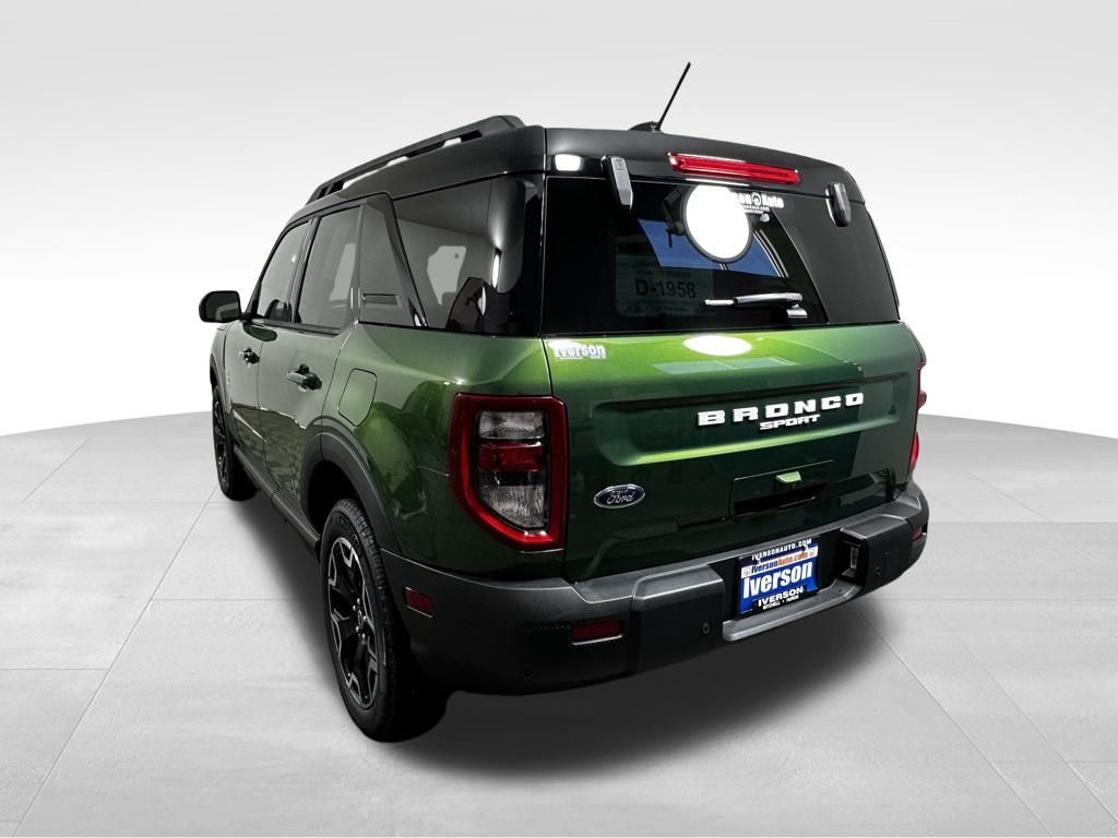 2025 Ford Bronco Sport Outer Banks photo 4