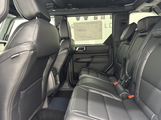 2025 Ford Bronco Outer Banks photo 15