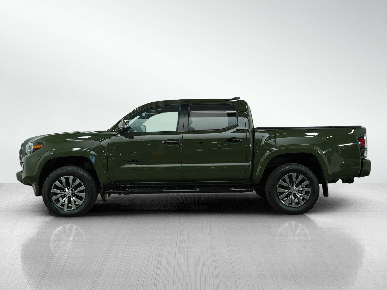 Used 2021 Toyota Tacoma Limited with VIN 3TMGZ5AN9MM443584 for sale in Bloomington, Minnesota
