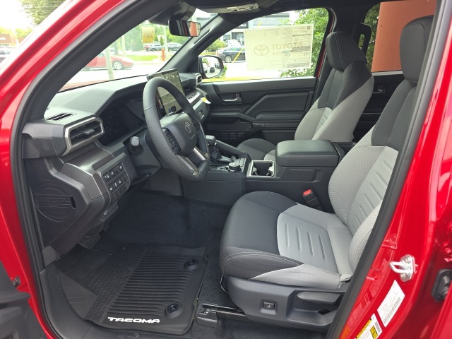 2025 Toyota Tacoma TRD Off-Road photo 10