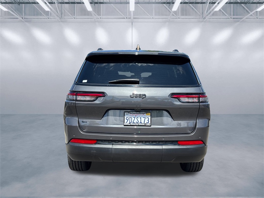 2023 Jeep Grand Cherokee Altitude photo 3