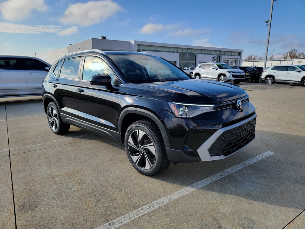 2026 Volkswagen Taos SE's photo