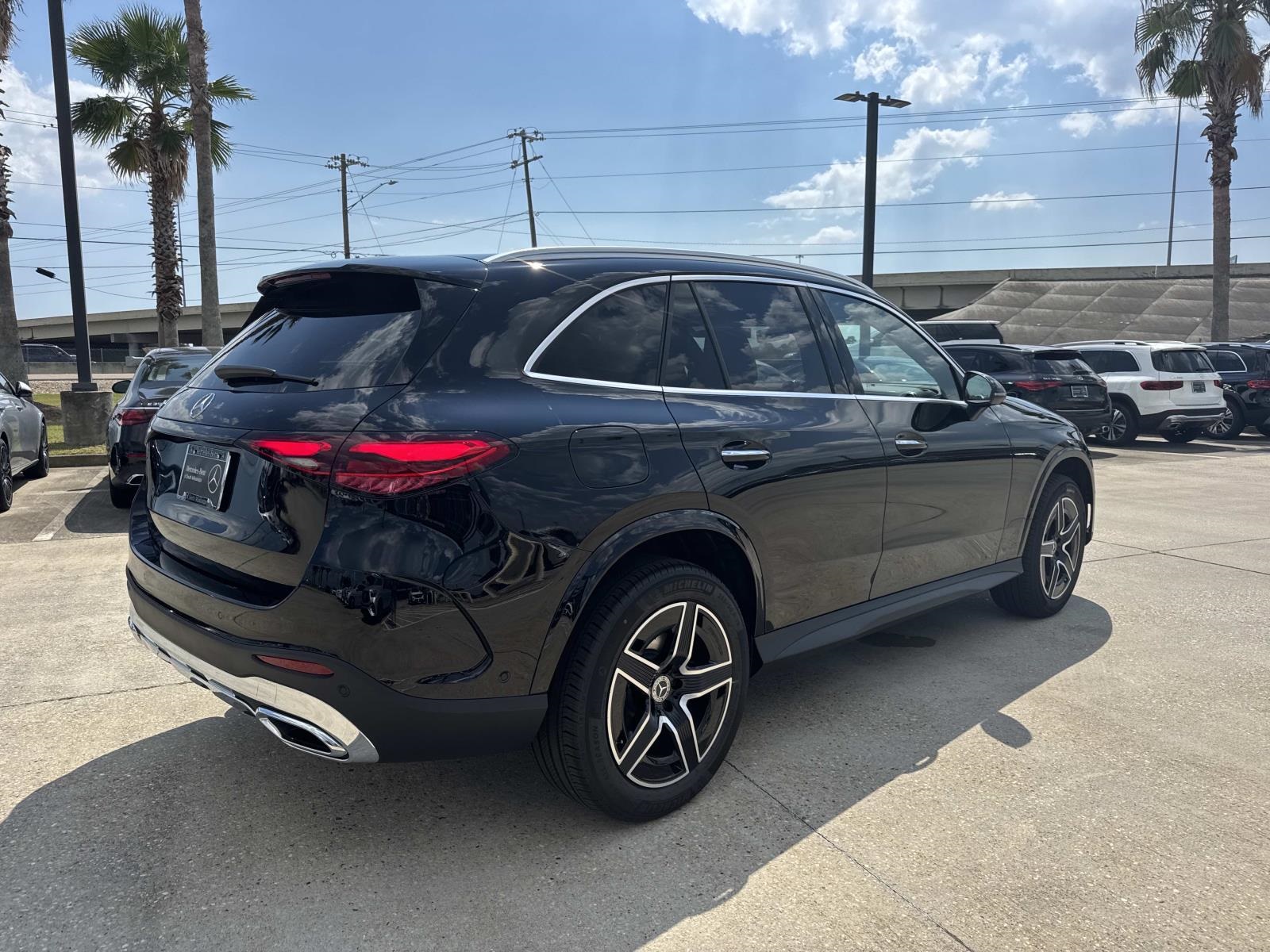 2026 Mercedes Benz GLC 300 photo 3