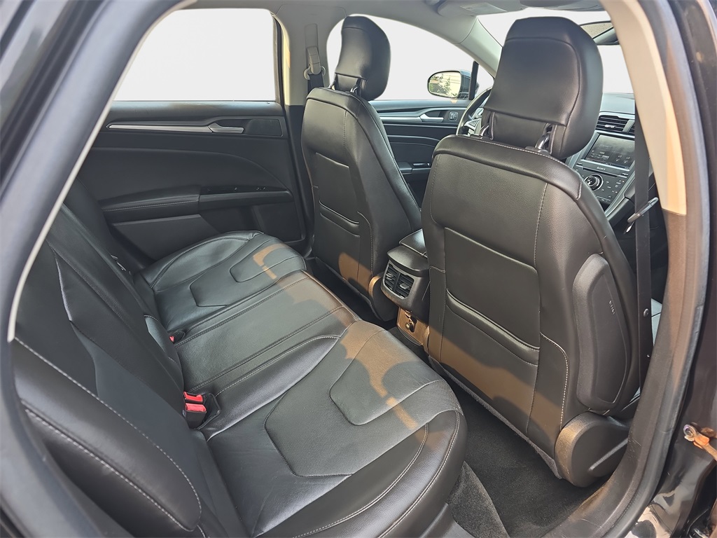 2014 Ford Fusion Titanium photo 8