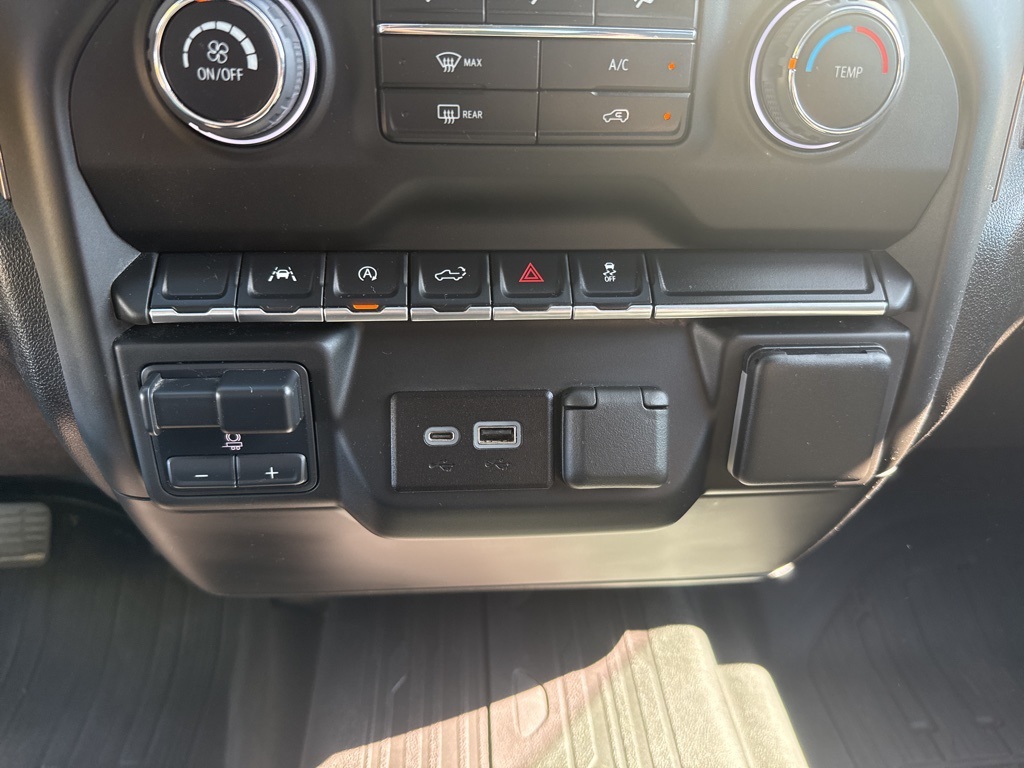 2023 Chevrolet Silverado 1500 Custom photo 37