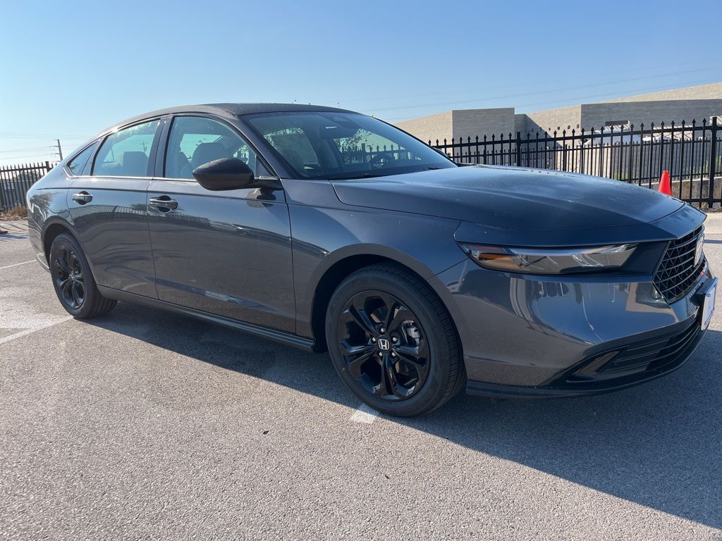 2025 Honda Accord SE photo 2