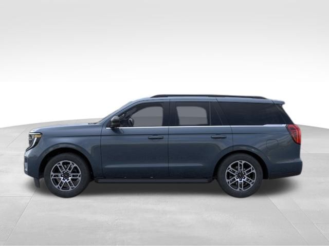 2025 Ford Expedition photo 3