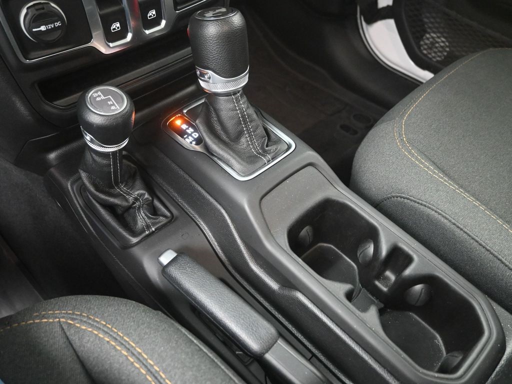 2024 Jeep Wrangler Sport S photo 17
