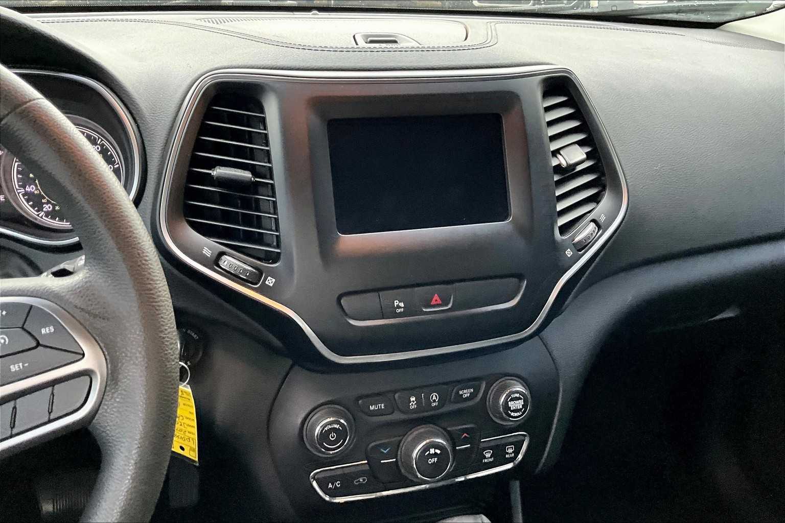 2020 Jeep Cherokee Latitude photo 6