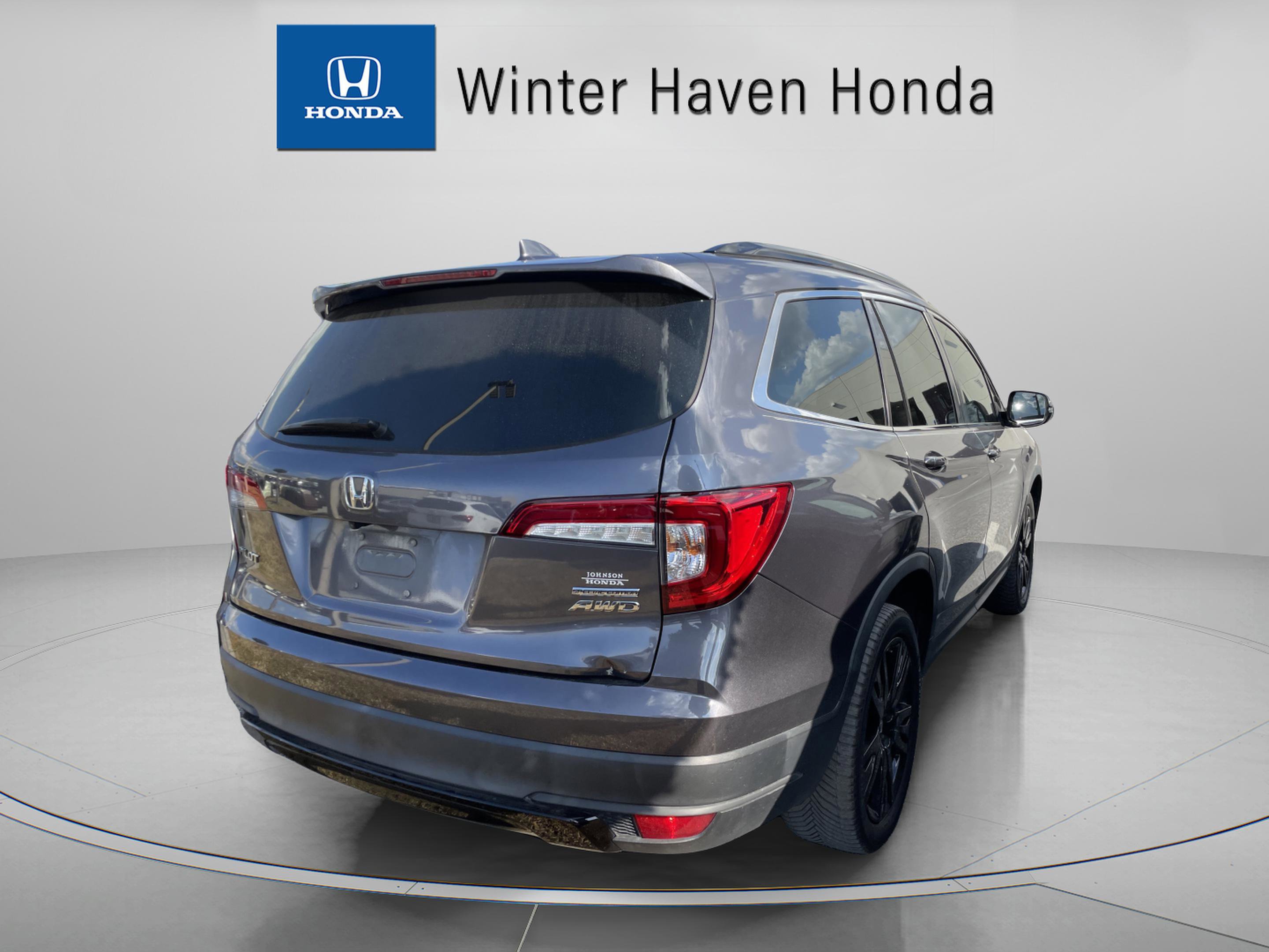 2021 Honda Pilot Special Edition photo 3