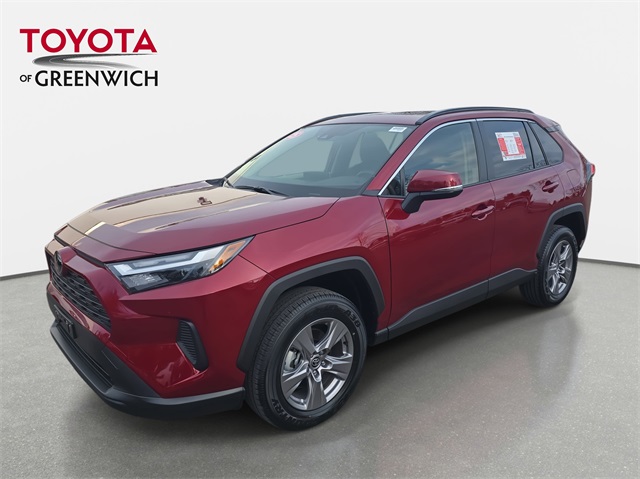 2025 Toyota RAV4 XLE's photo