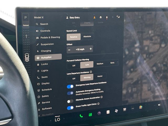 2024 Tesla Model X photo 11