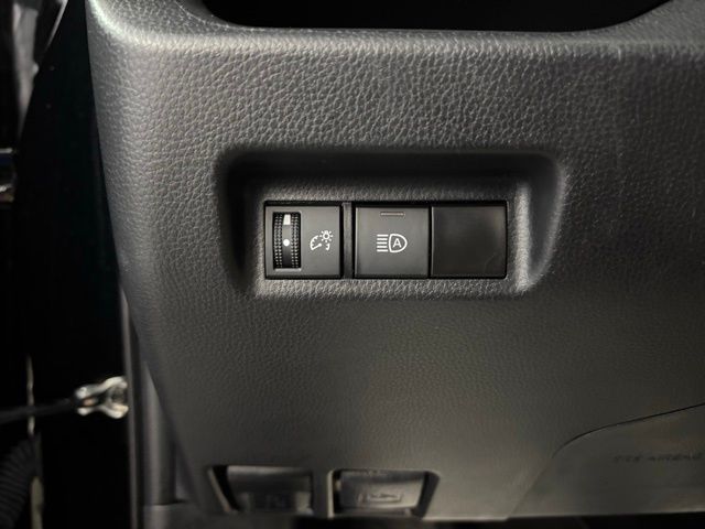 2023 Toyota RAV4 LE photo 23
