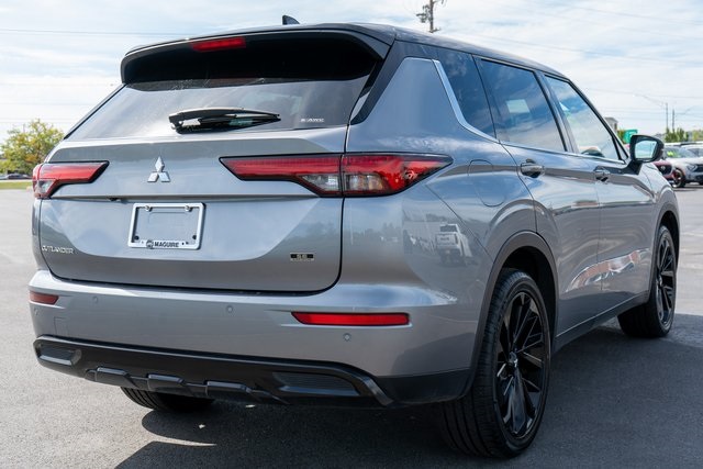 2023 Mitsubishi Outlander SEL photo 5