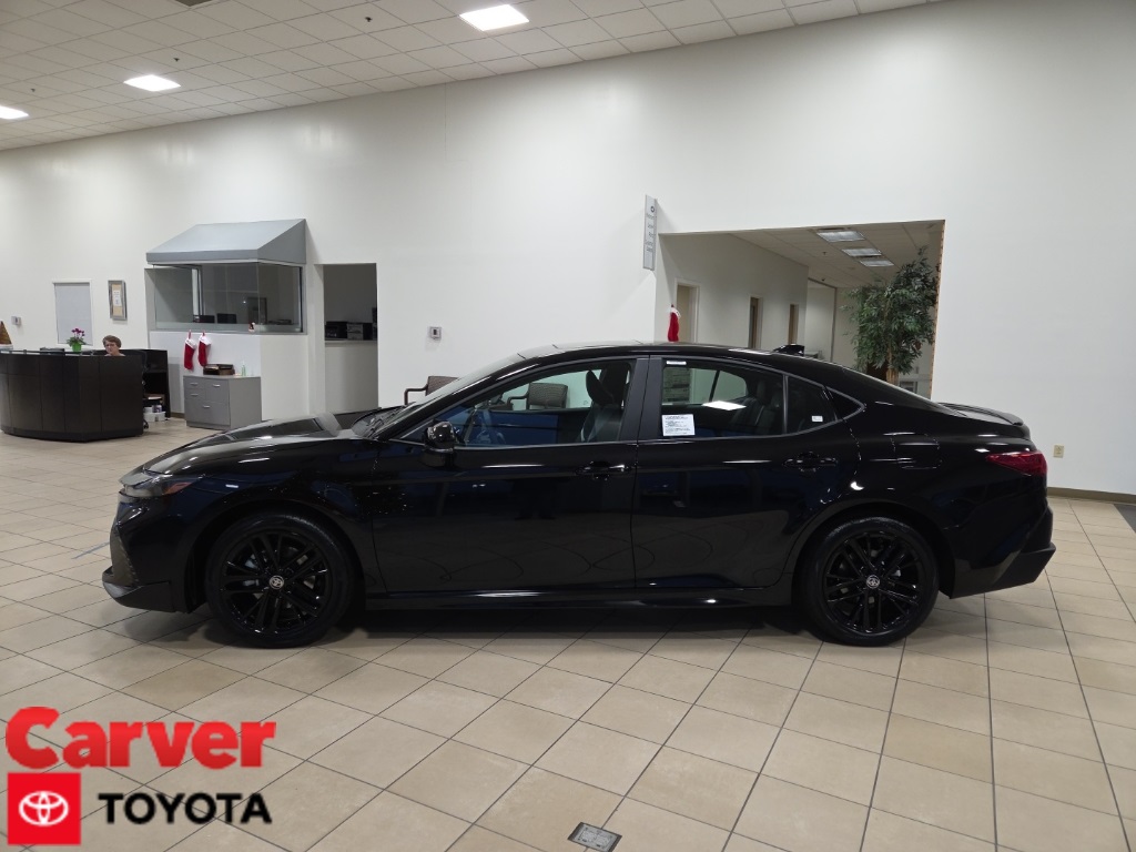 2026 Toyota Camry SE's photo