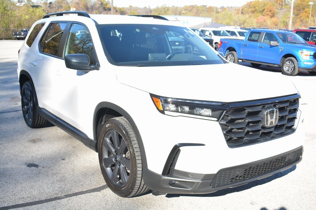 2023 Honda Pilot Sport photo 4