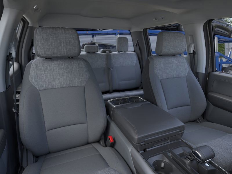 2025 Ford F-150 Lightning XLT photo 4