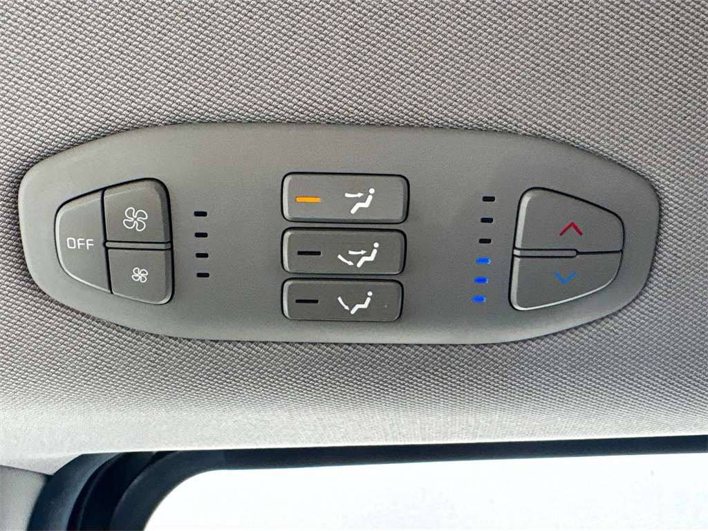 2015 Kia Sedona LX photo 24
