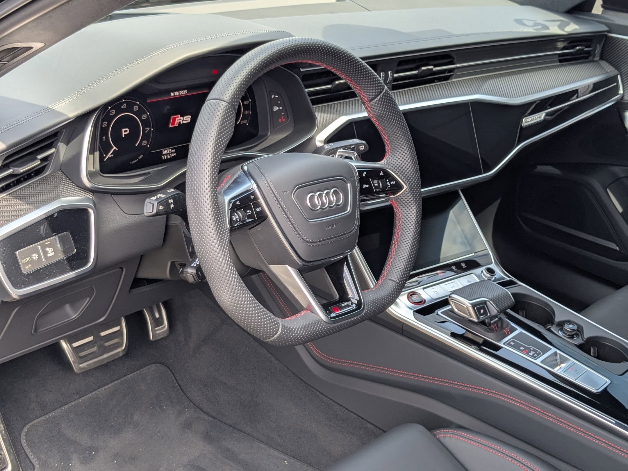 2025 Audi RS 6 Avant Performance Base photo 10