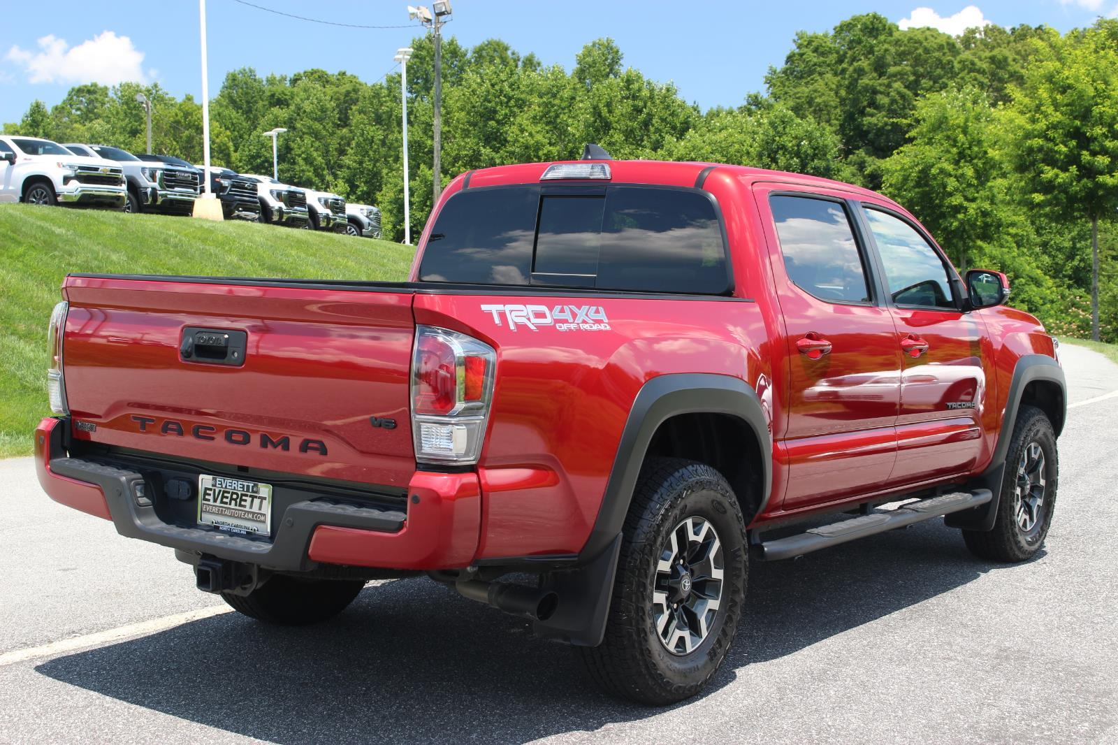 2023 Toyota Tacoma TRD photo 5