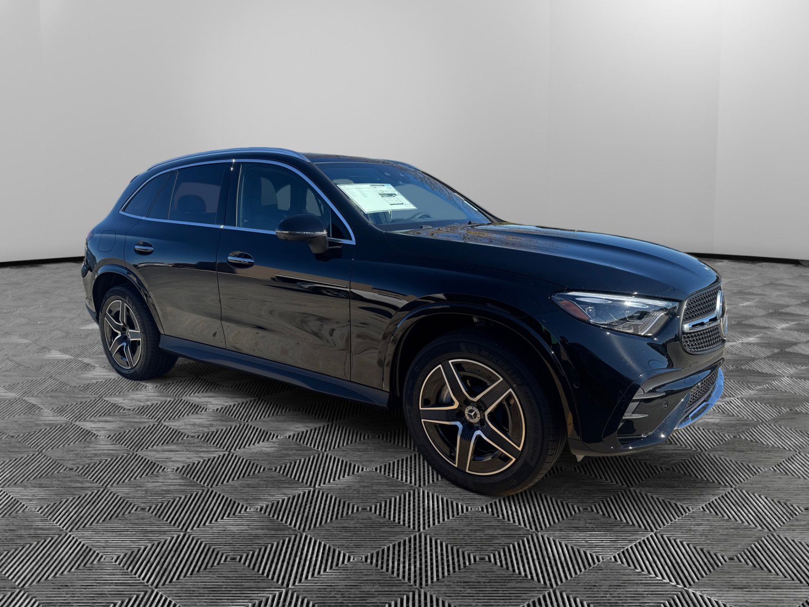 2026 Mercedes-Benz GLC Base's photo