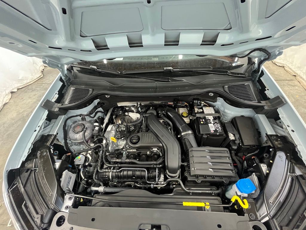 2025 Volkswagen Taos SE photo 24