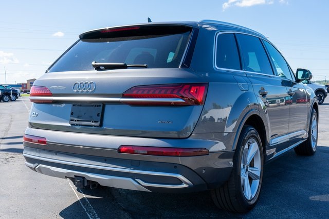 2021 Audi Q7 45 Premium Plus photo 4