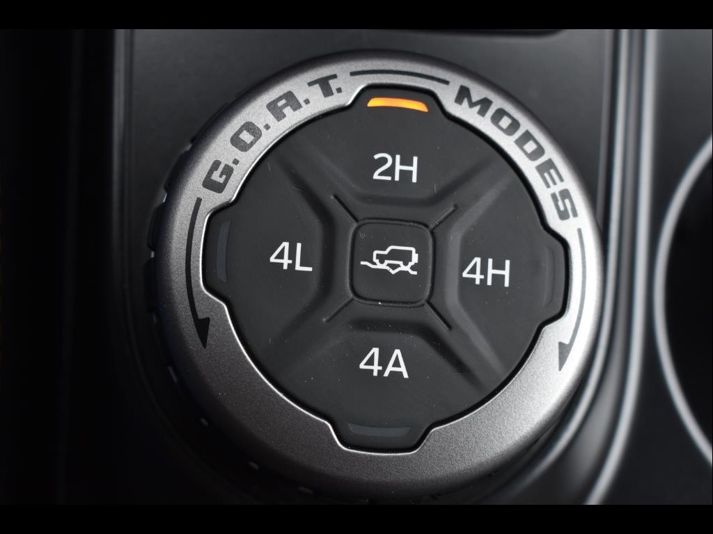 2024 Ford Bronco Badlands photo 5