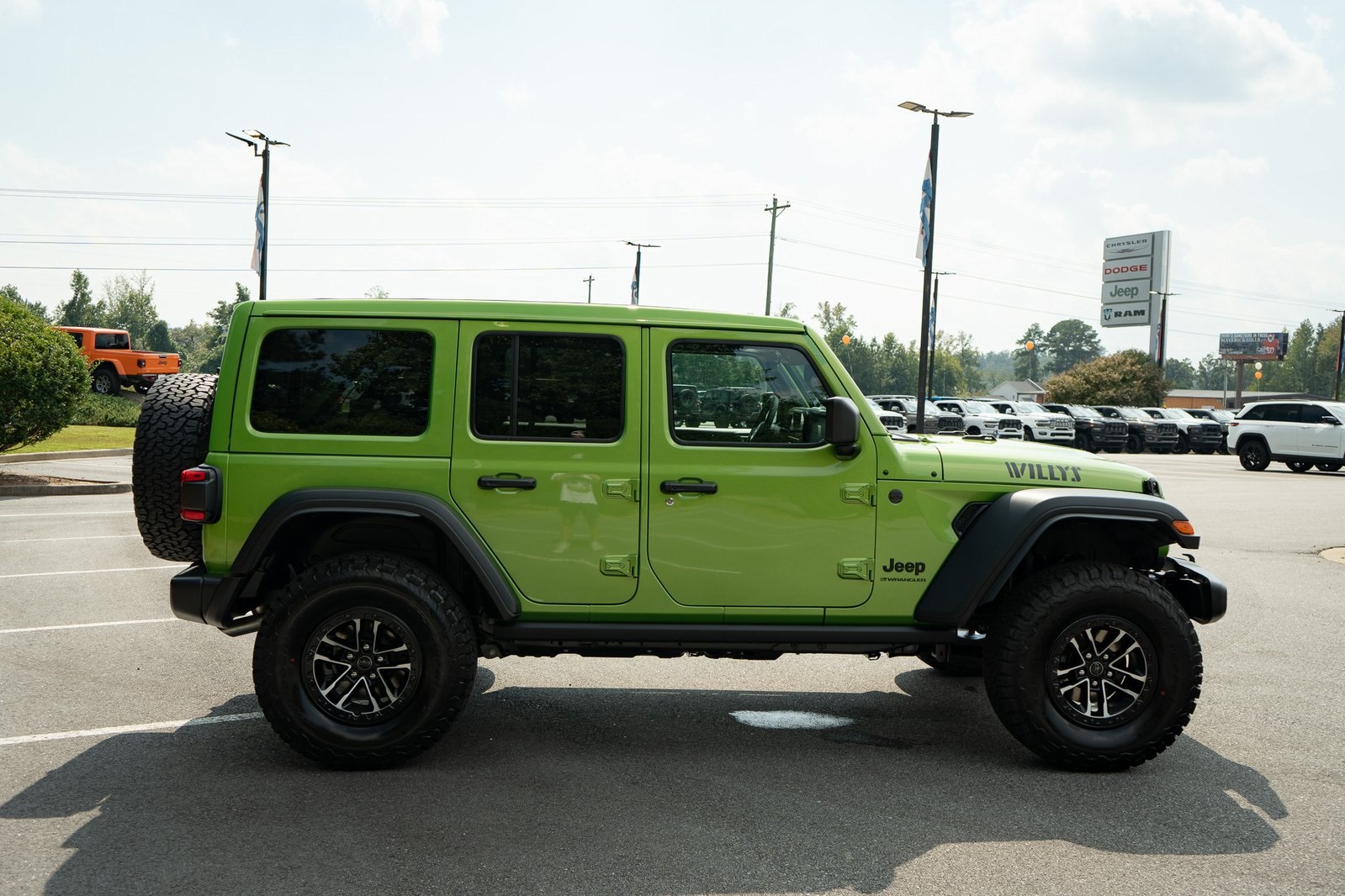 2025 Jeep Wrangler Willys photo 11