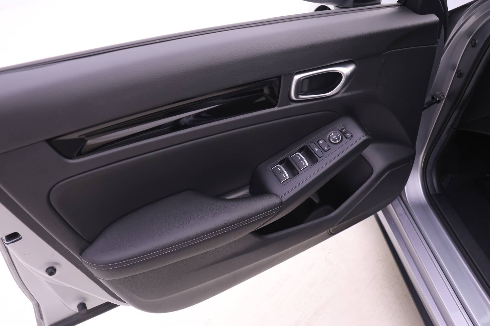 2024 Honda Civic EX-L photo 7