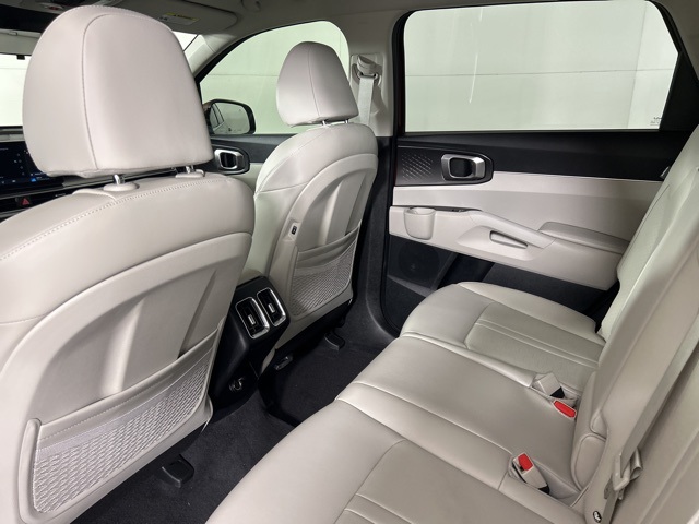 2025 Kia Sorento S photo 35