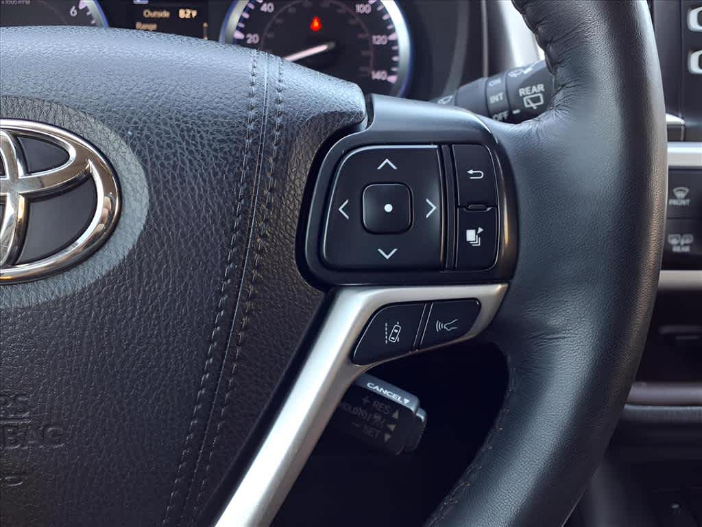 2019 Toyota Highlander Limited photo 16