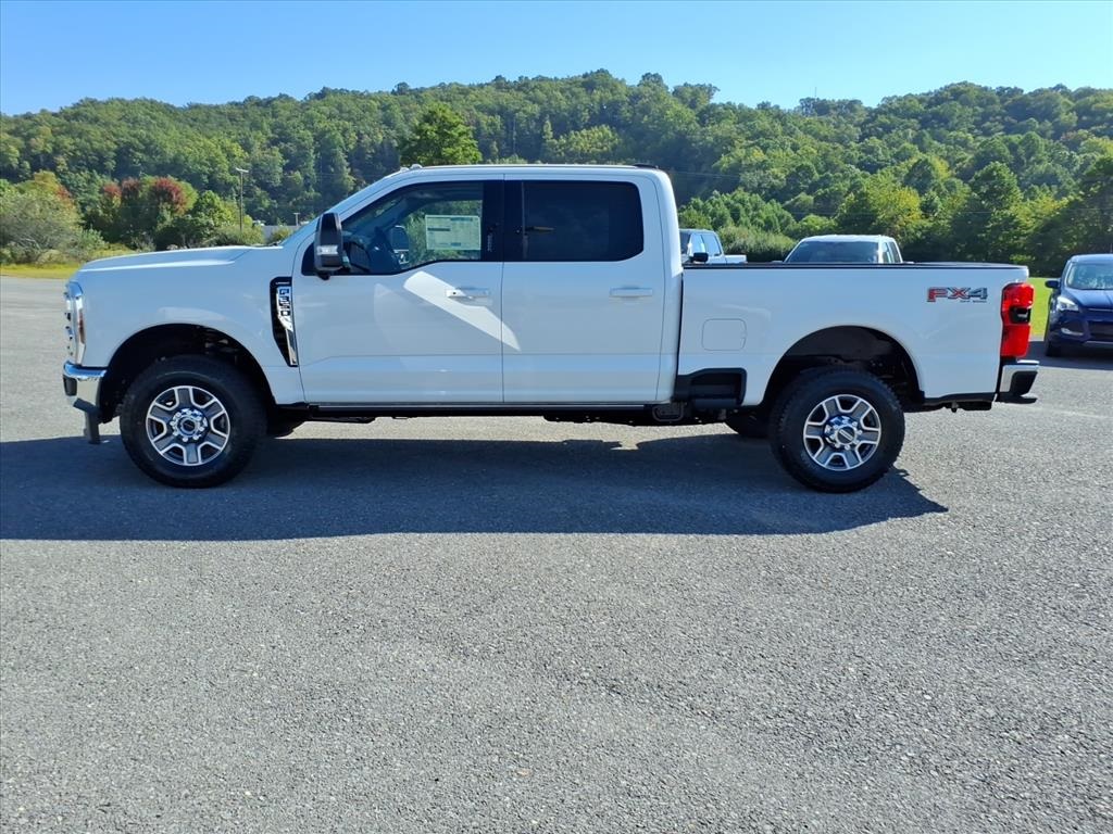 2026 Ford F-350 Lariat photo 2