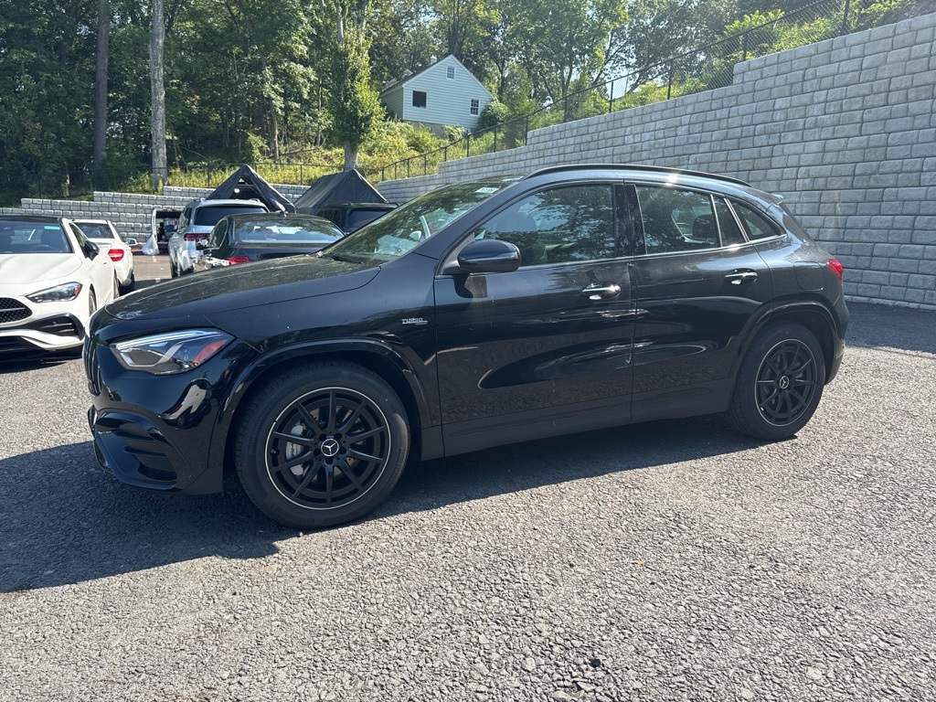 2026 Mercedes Benz GLA AMG 35 4MATIC photo 4