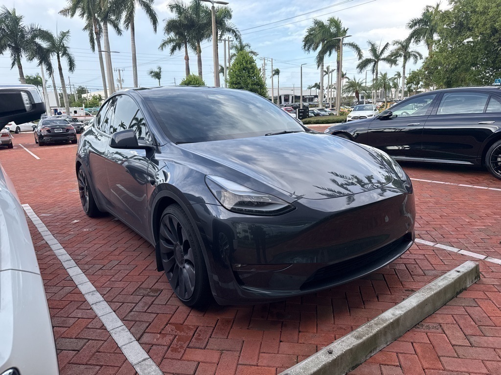 Used 2024 Tesla Model Y Performance with VIN 7SAYGDEF8RF037673 for sale in Kansas City
