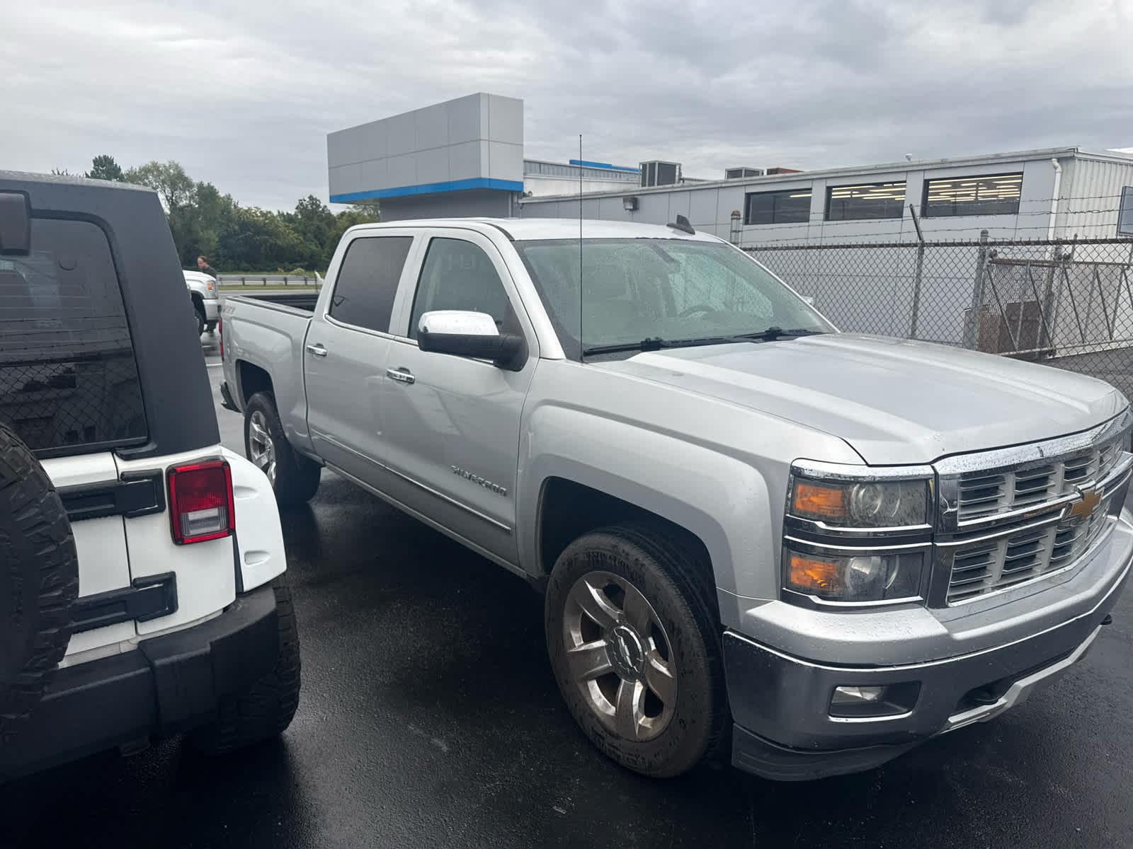 2015 Chevrolet Silverado 1500 LTZ photo 3
