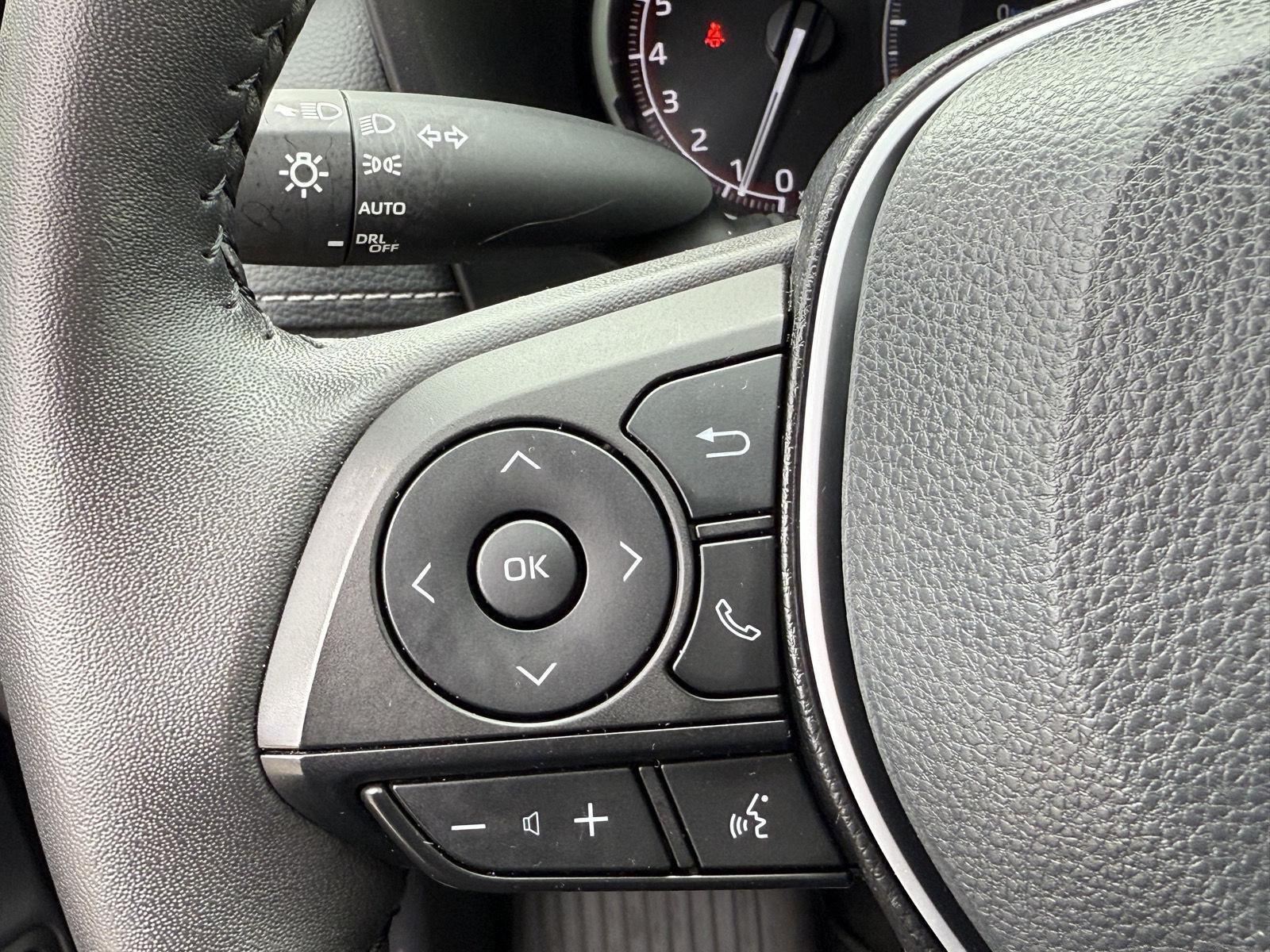 2024 Toyota RAV4 XLE photo 16