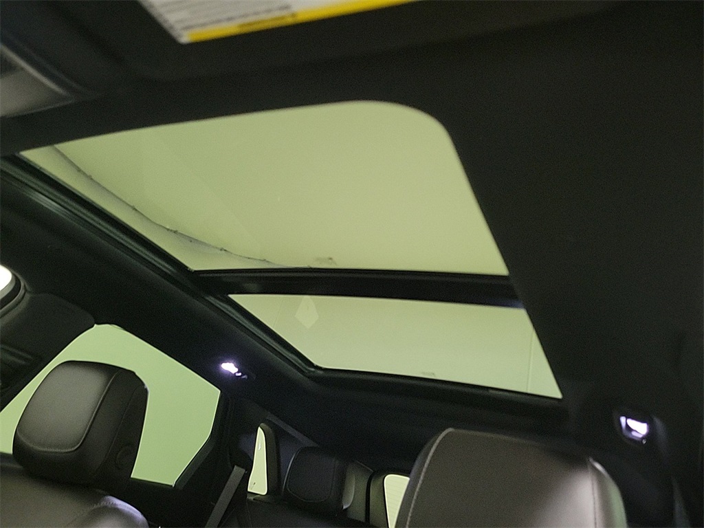 2025 CADILLAC XT5 - Image 12