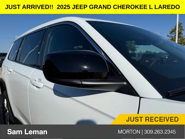 2025 Jeep Grand Cherokee Laredo X photo 5