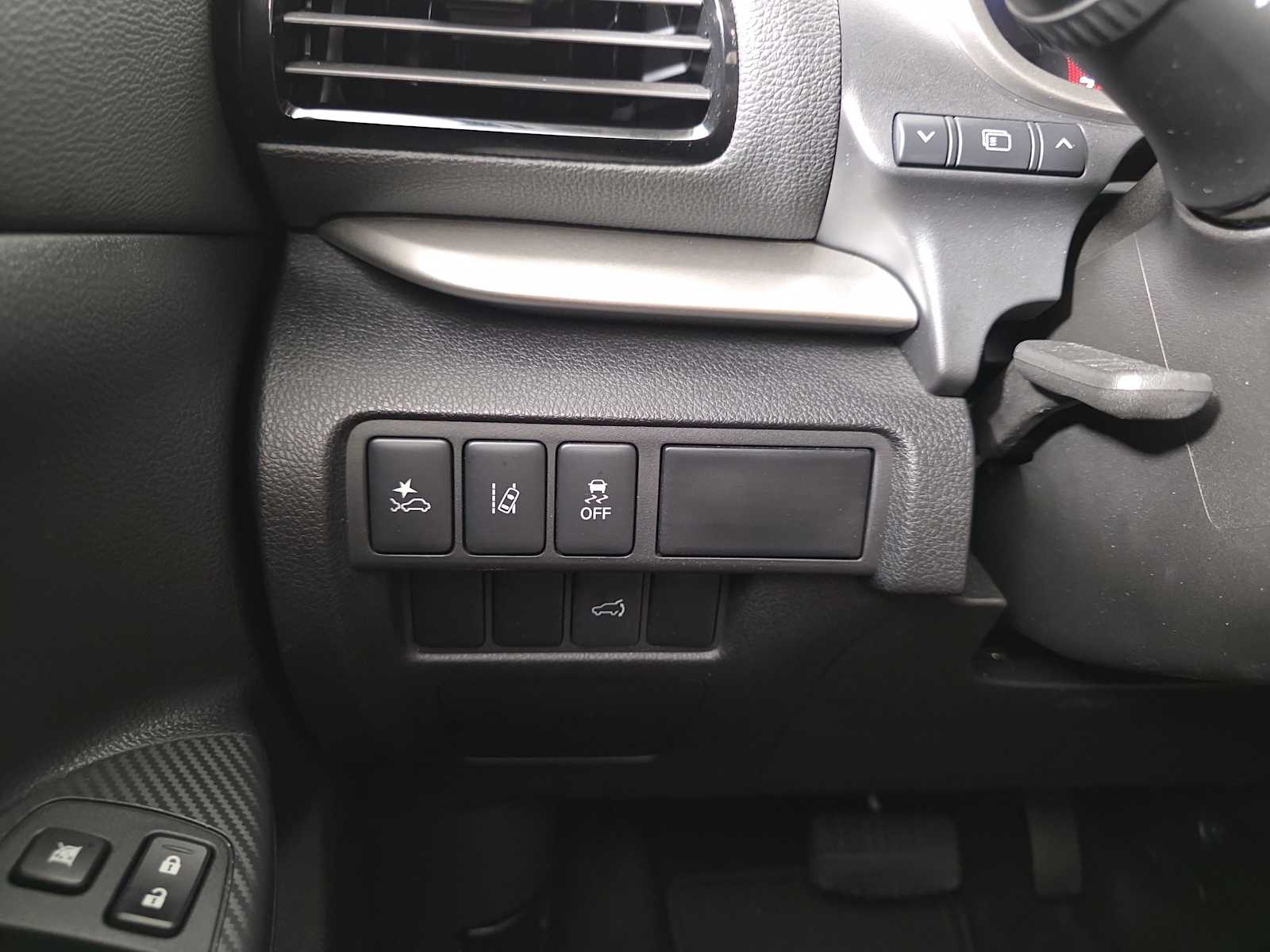 2025 Mitsubishi Eclipse Cross SE photo 20