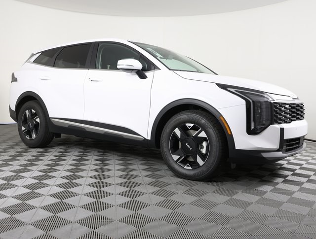 2026 Kia Sportage LX photo 3