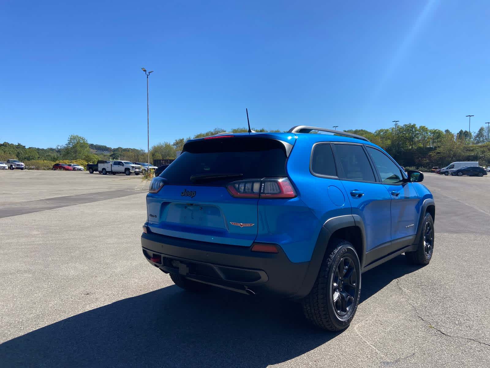 2021 Jeep Cherokee Trailhawk photo 2