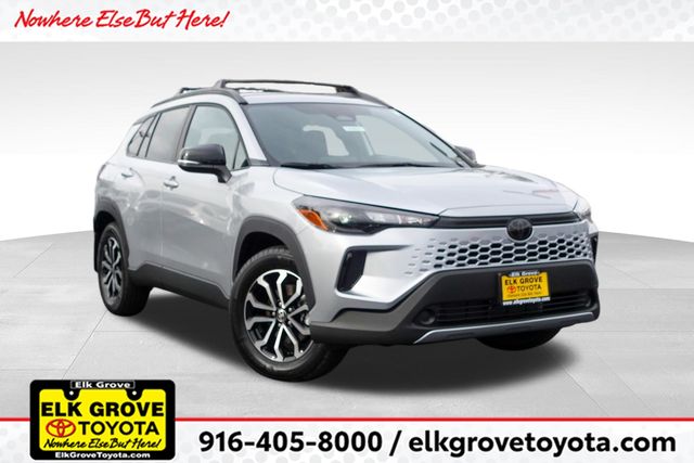 2026 Toyota Corolla Cross SE's photo