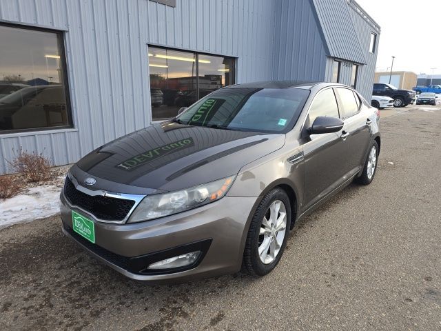 2013 Kia Optima LX's photo