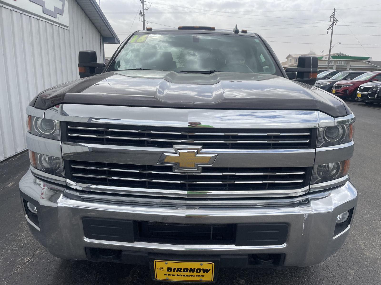 2016 Chevrolet Silverado 2500HD LT photo 4