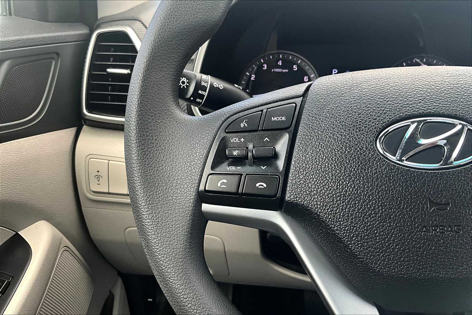 2021 Hyundai Tucson SE photo 42