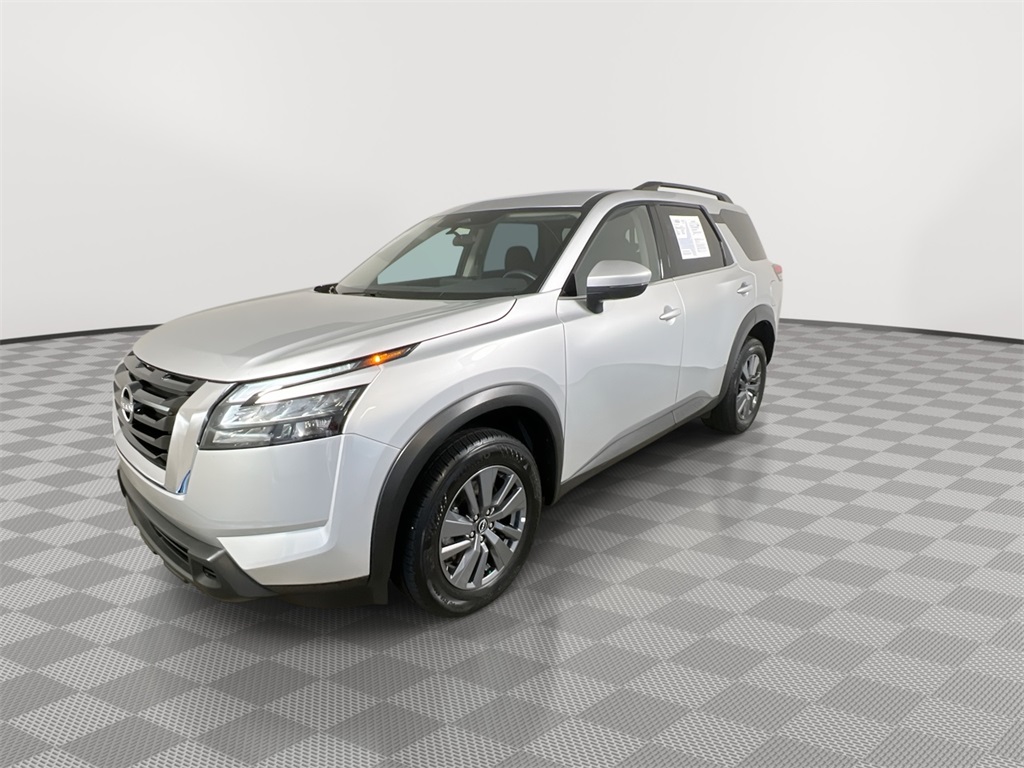 2024 Nissan Pathfinder SV photo 4