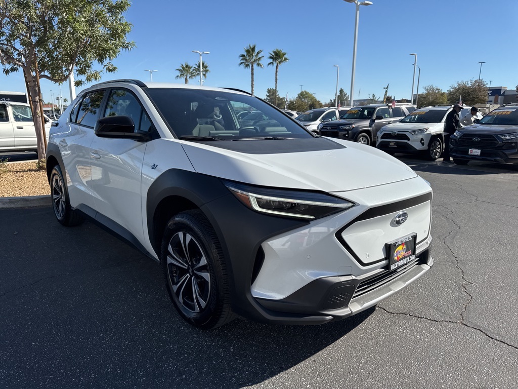 2025 Subaru Solterra Premium photo 4