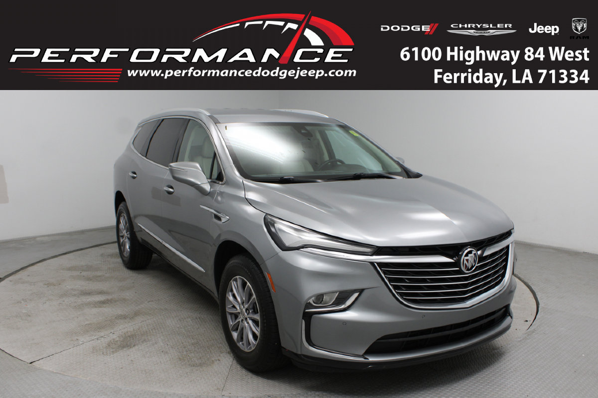 2023 Buick Enclave Essence's photo