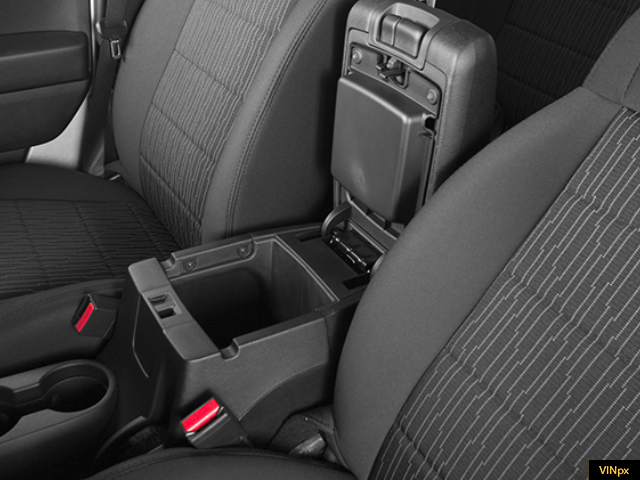 2013 Jeep Wrangler Unlimited Sahara photo 12